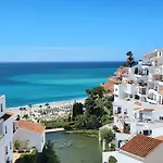 Апартаменты Modern Sea View Нерха