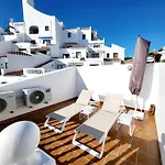 Апартаменты Modern Sea View