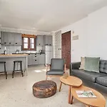 Апартаменты Modern Sea View *