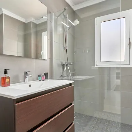 Modern Sea View Apartment