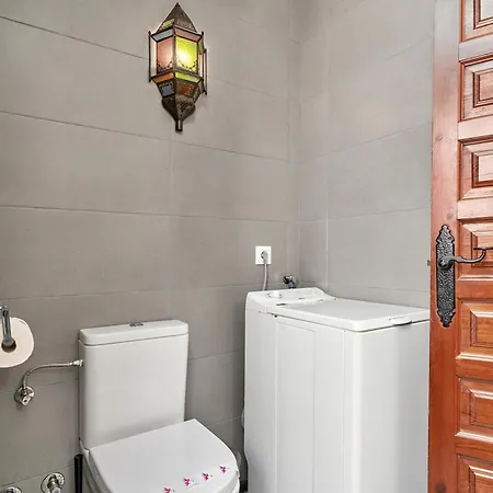 Modern Sea View Apartmán *